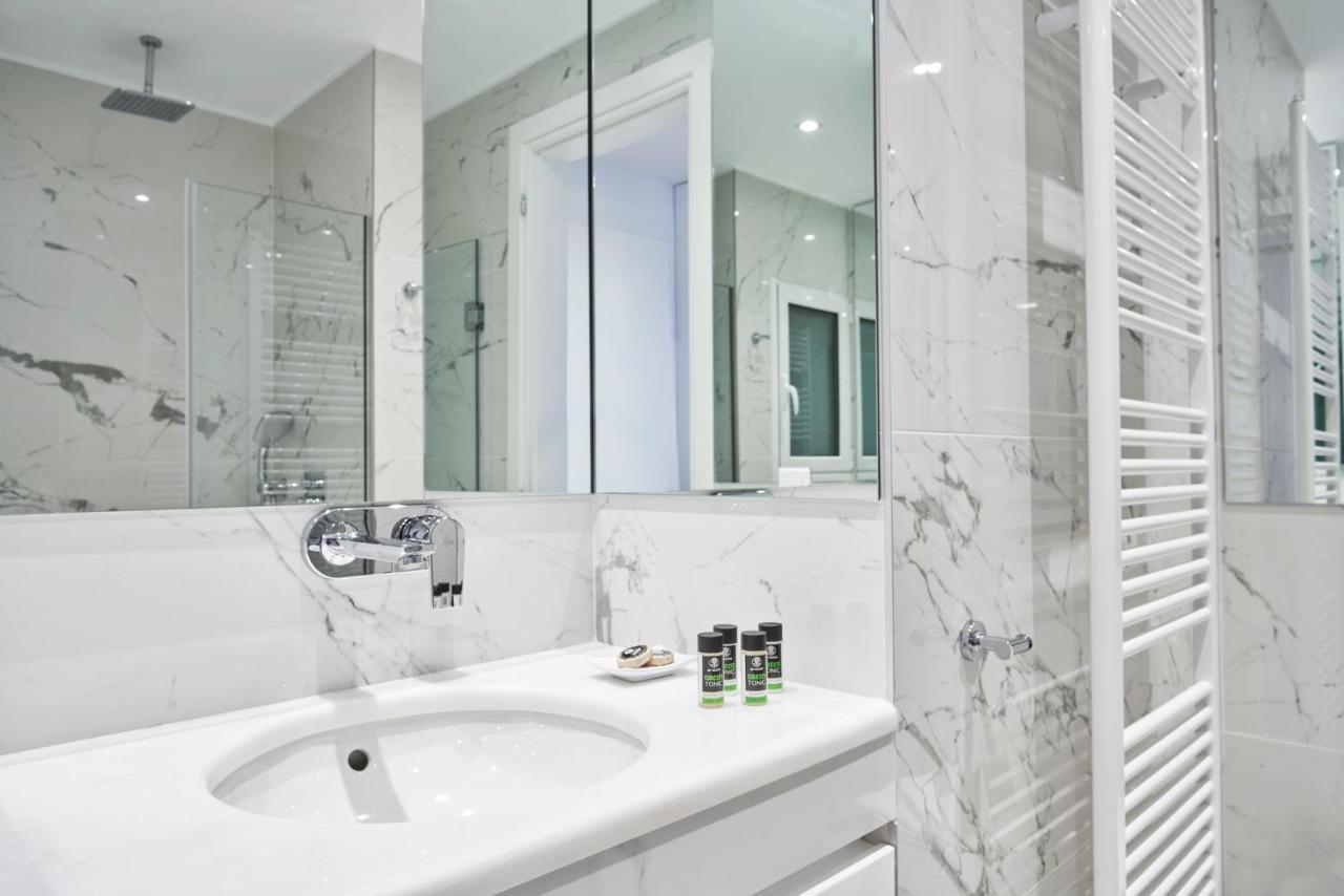 شقة Hilton-Ilisia Park 2Bd Elite Living أثينا المظهر الخارجي الصورة